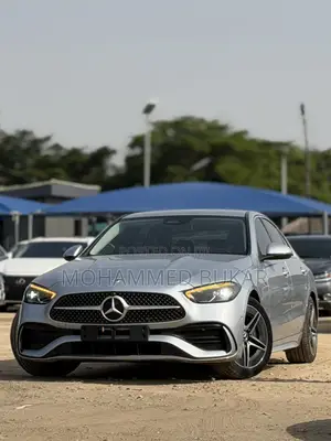 Mercedes-Benz C300 2022 Blue