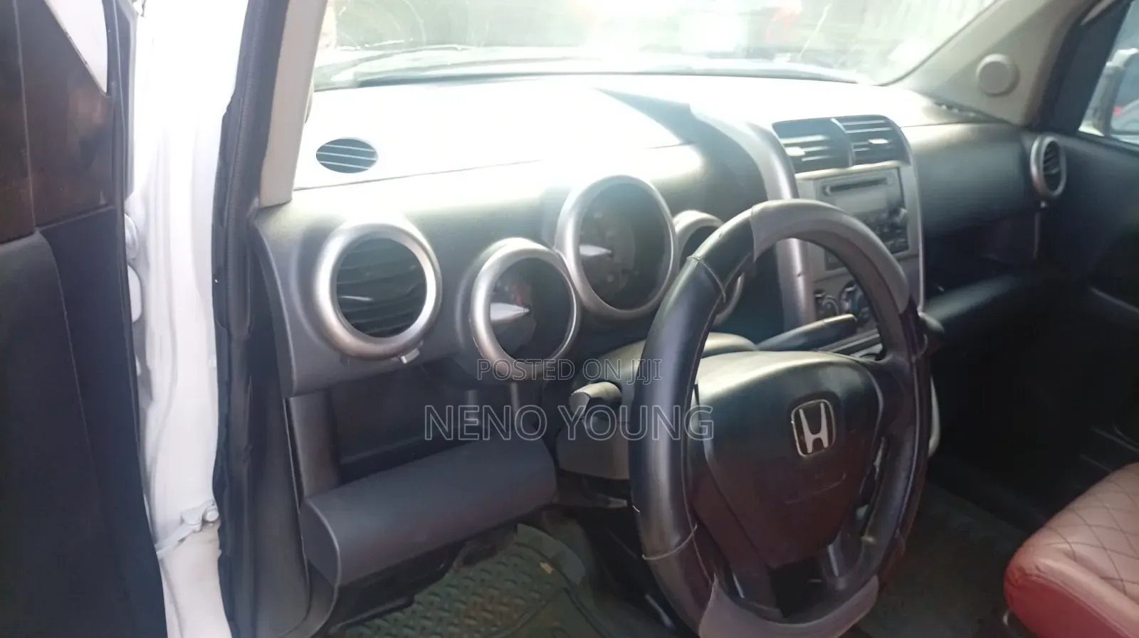 Honda Element 2002 White
