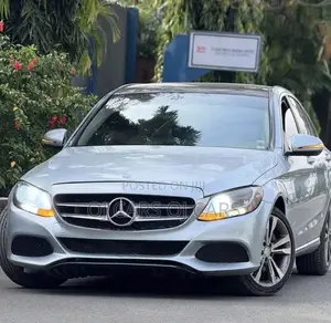 Mercedes-Benz C300 2015 Blue