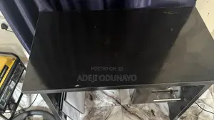 Table / Desk
