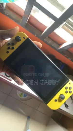 Nintendo Switch Pikachu Edition