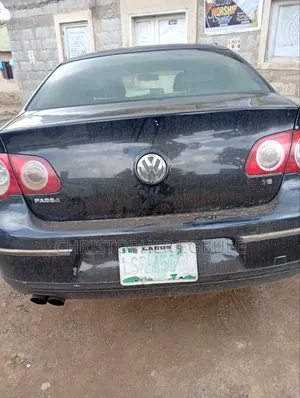 Volkswagen Passat 2010 Black
