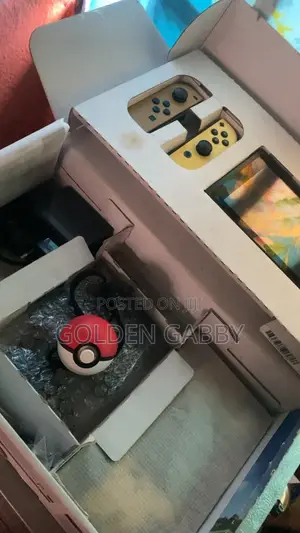 Nintendo Switch Pikachu Edition