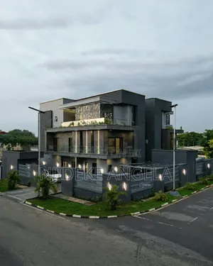 Furnished 6bdrm Duplex in Zone 2 / Wuse for sale