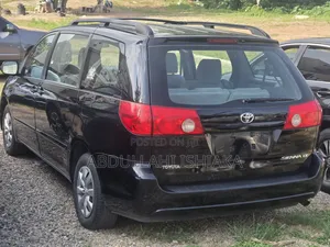 Toyota Sienna CE 7 Passenger 2010 Black