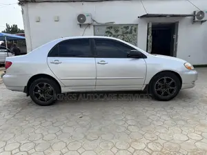 Toyota Corolla LE 2005 Silver