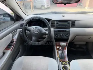 Toyota Corolla LE 2005 Silver
