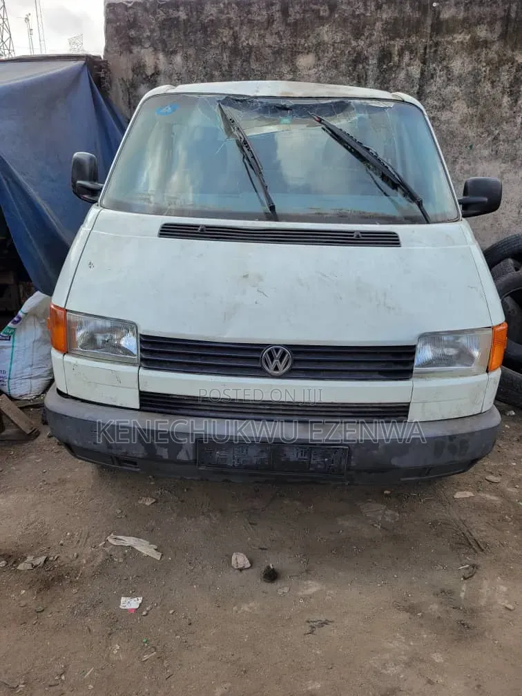 Volkswagen Transporter 2004 White