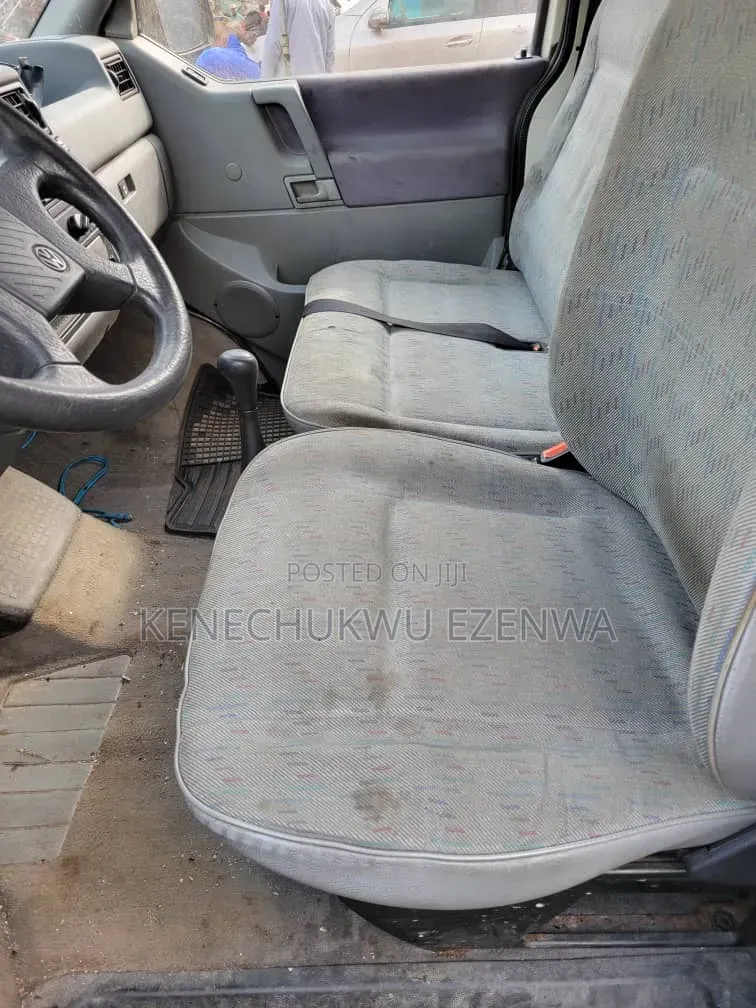 Volkswagen Transporter 2004 White