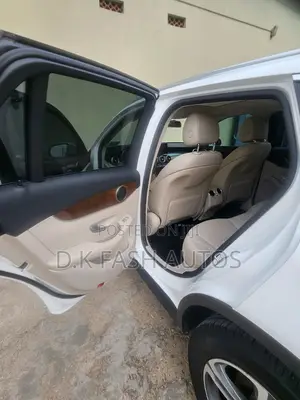 Mercedes-Benz GLC-Class 2017 White