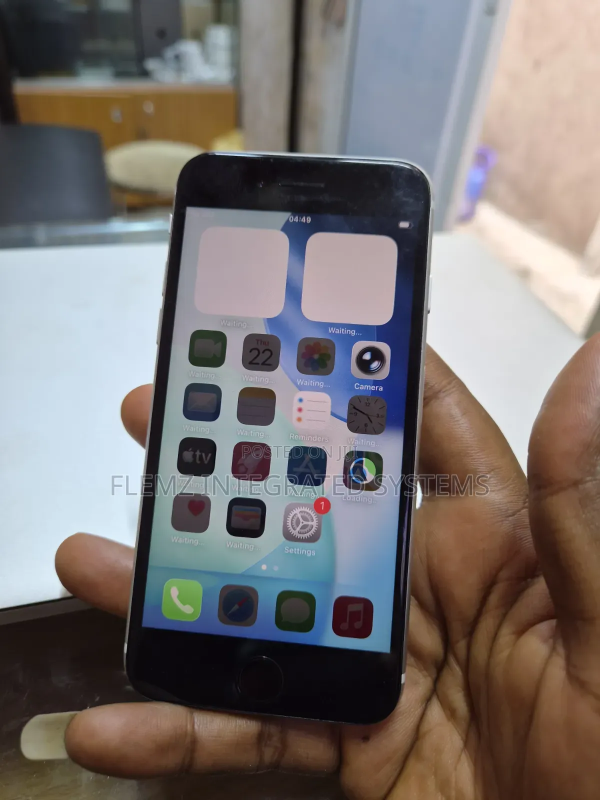 Apple iPhone SE (2022) 64 GB White