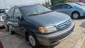 Toyota Sienna CE 2003 Gray