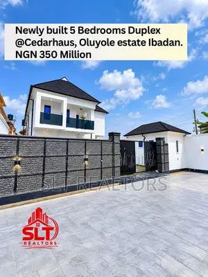 5bdrm Duplex in Oluyole Estate for sale
