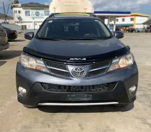 Toyota RAV4 XLE AWD (2.5L 4cyl 6A) 2013 Gray