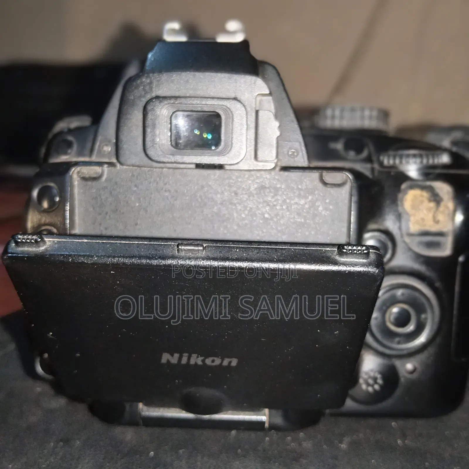 Nikon D5000