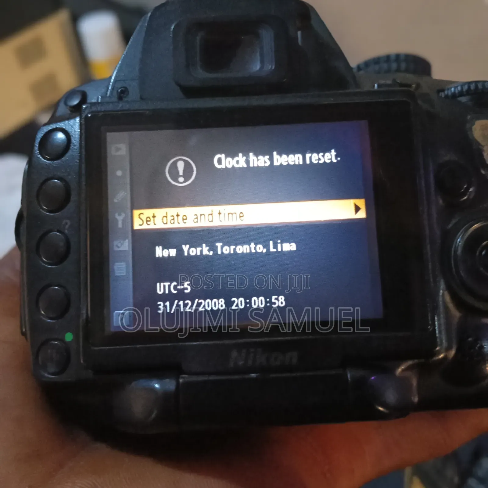 Nikon D5000
