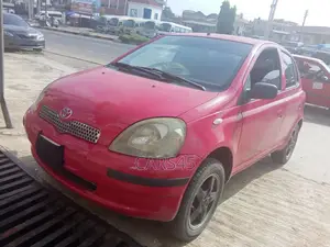 Toyota Yaris 2001 Red