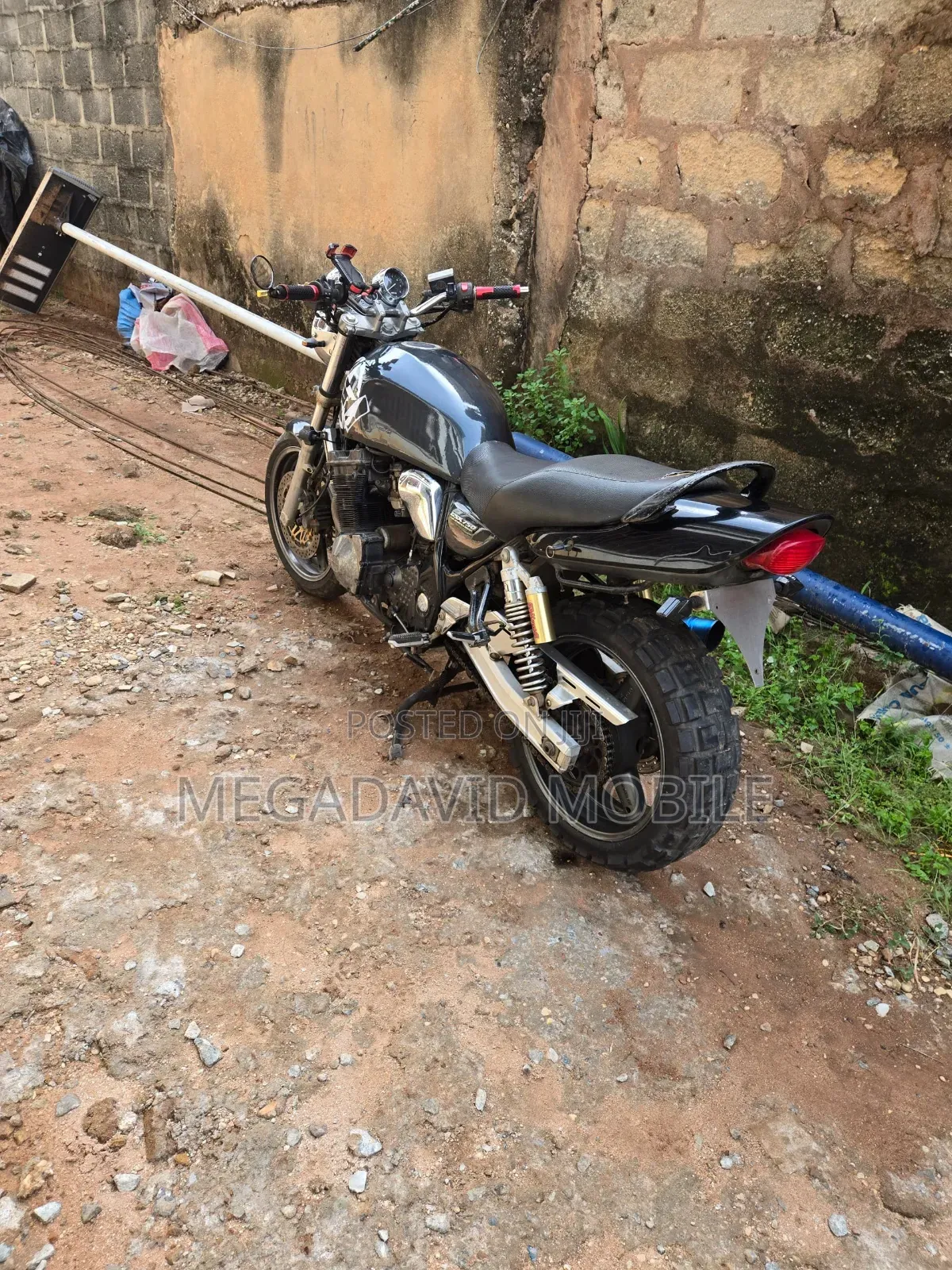 Suzuki Inazuma 2000 Gray