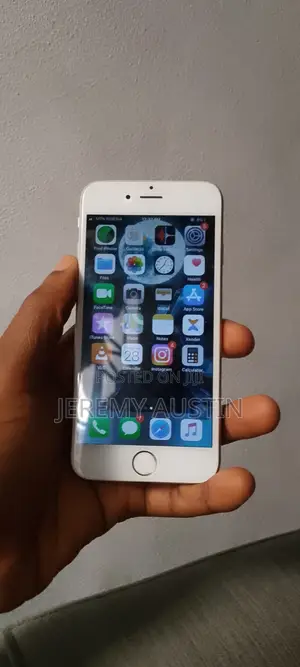 Apple iPhone 6 16 GB Silver