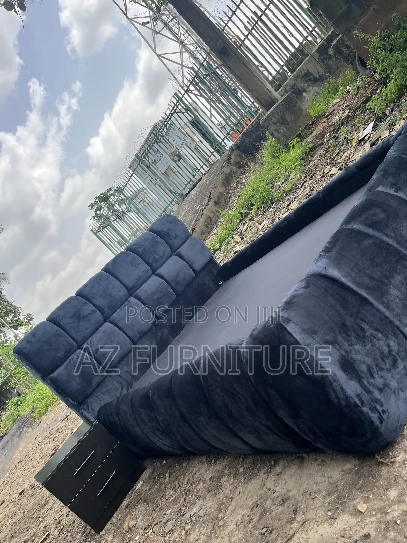4half by 6 Bedframe Instant Pickup 