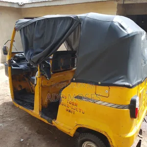 TVS King Deluxe Plus iTouch Start 2021 Yellow