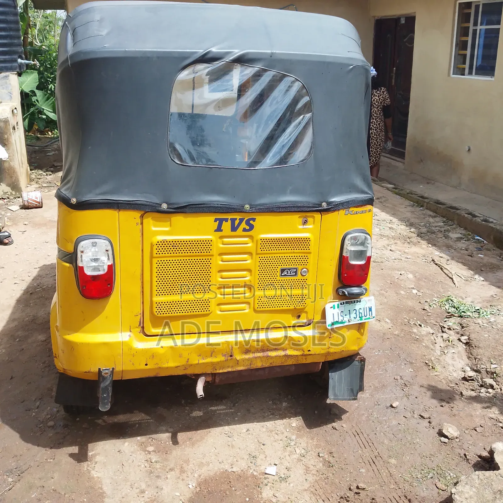 TVS King Deluxe Plus iTouch Start 2021 Yellow