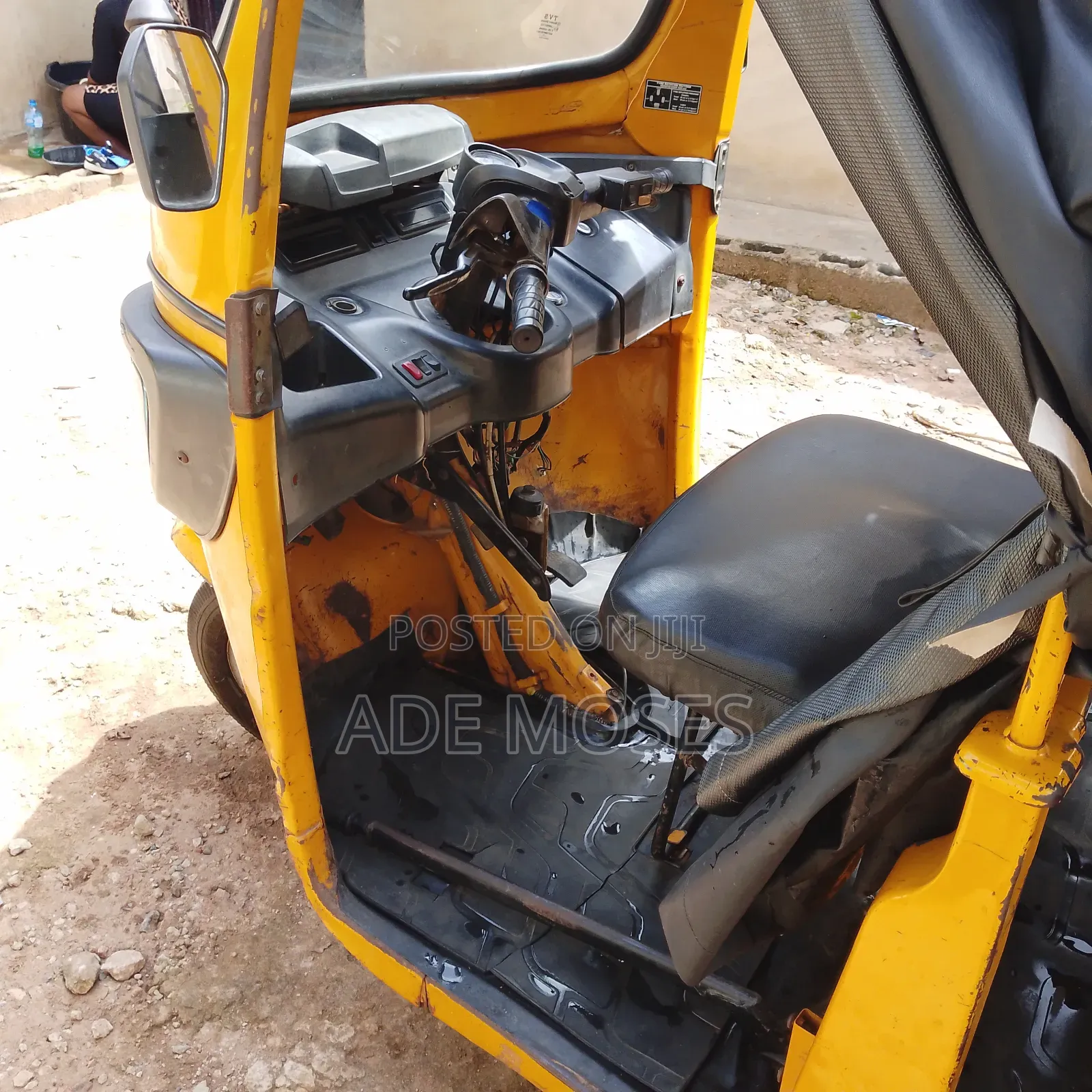 TVS King Deluxe Plus iTouch Start 2021 Yellow