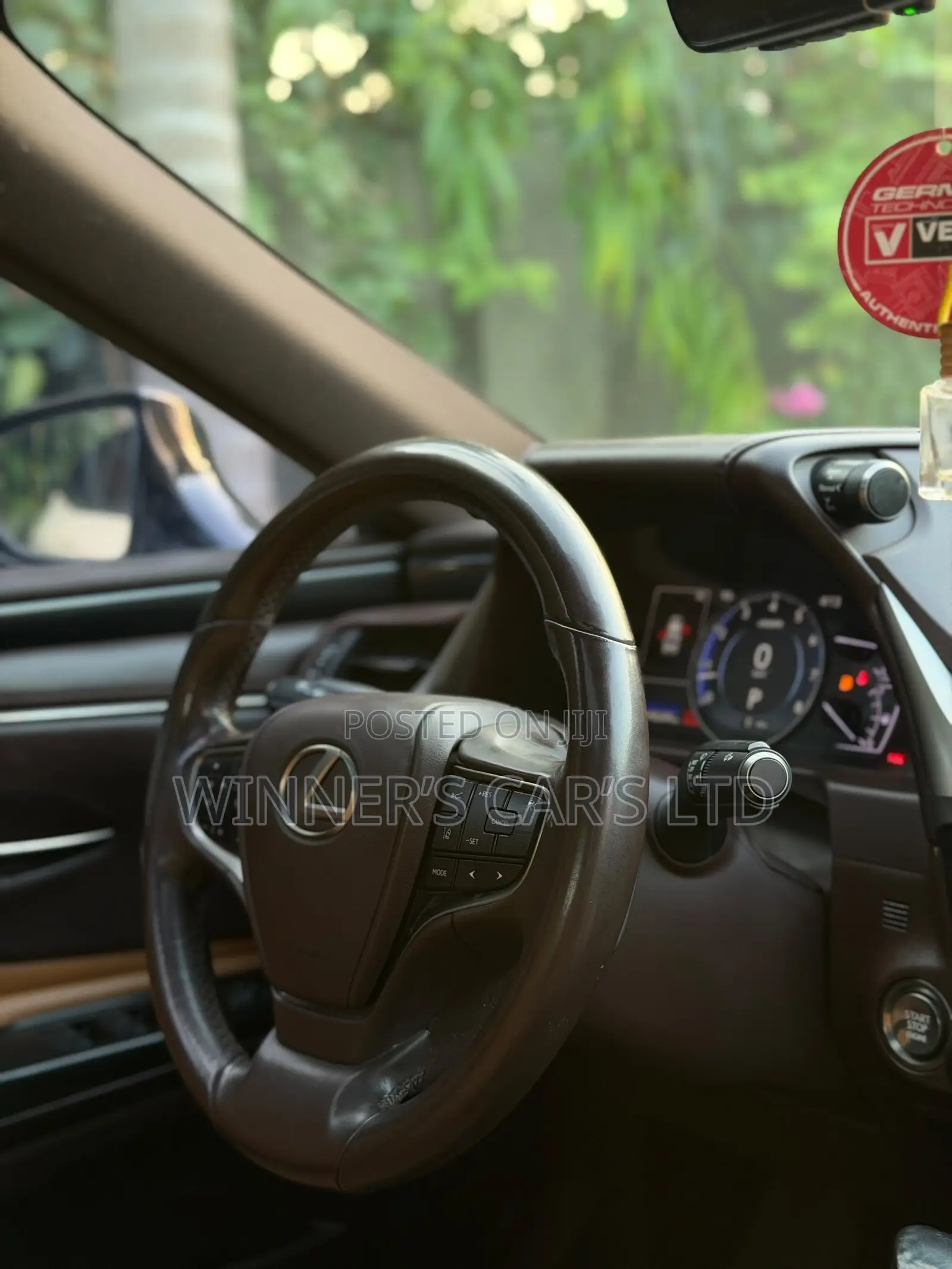 Lexus ES 2019 White