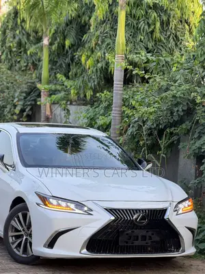 Lexus ES 2019 White
