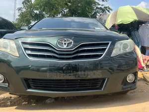 Toyota Camry LE 4dr Sedan (2.5L 4cyl 6AM) 2010 Green
