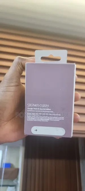 Google Fitbit Air Special Edition: Stephen Curry 
