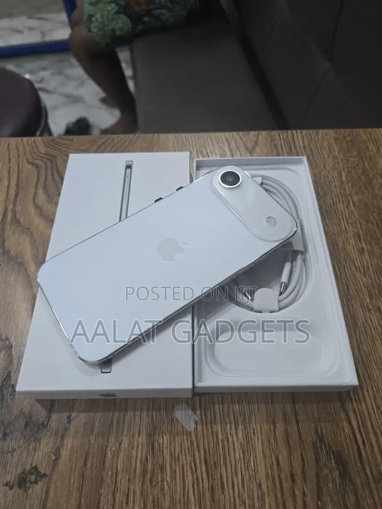 New Apple iPhone Air 1 TB White