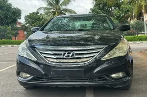 Hyundai Sonata Limited 2.0T Sedan (2.0L 4cyl 6A) 2013 Black