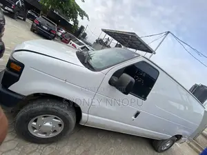 Chevrolet 3500 2011 White