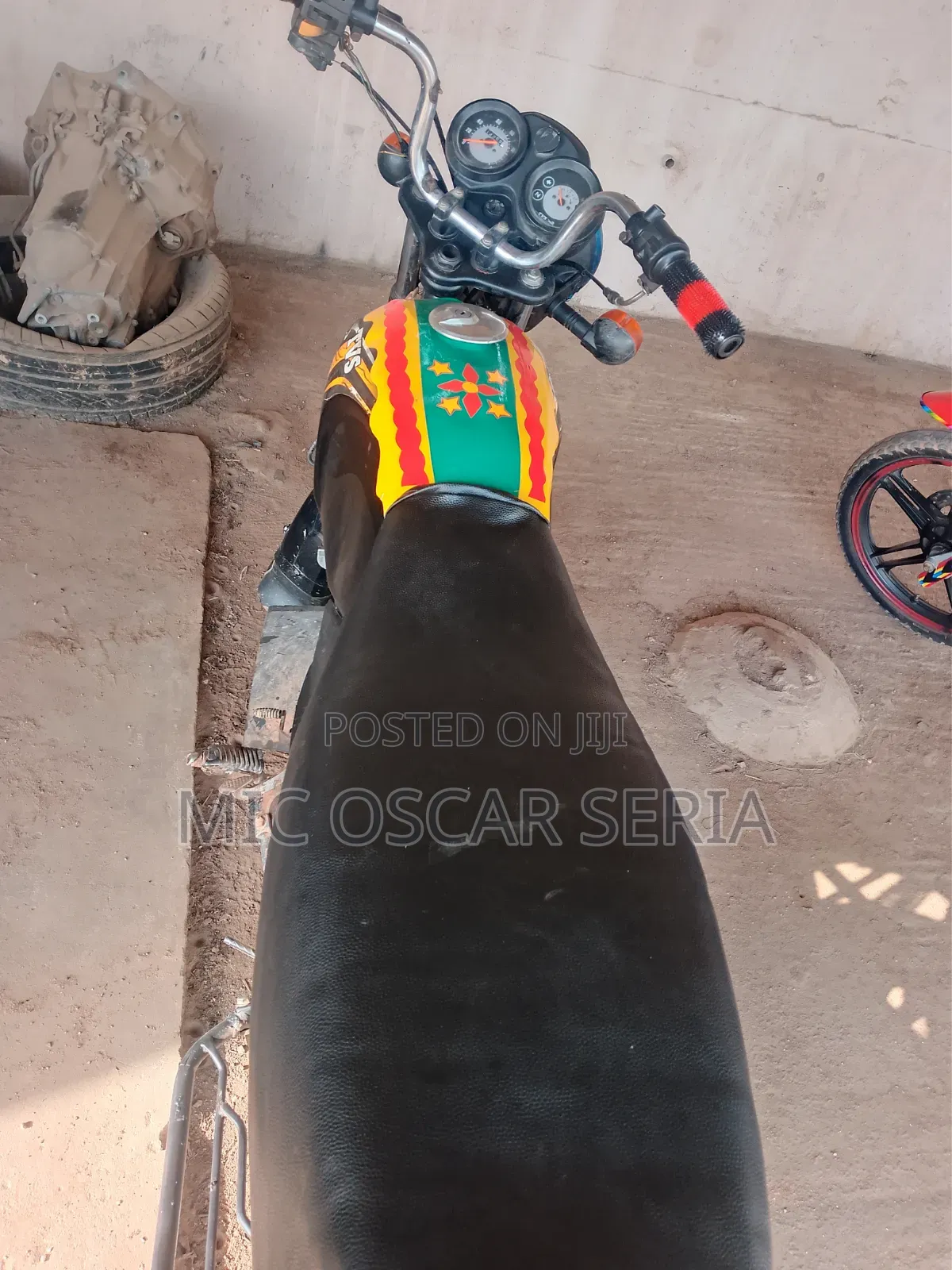 TVS HLX 125 2021 Black