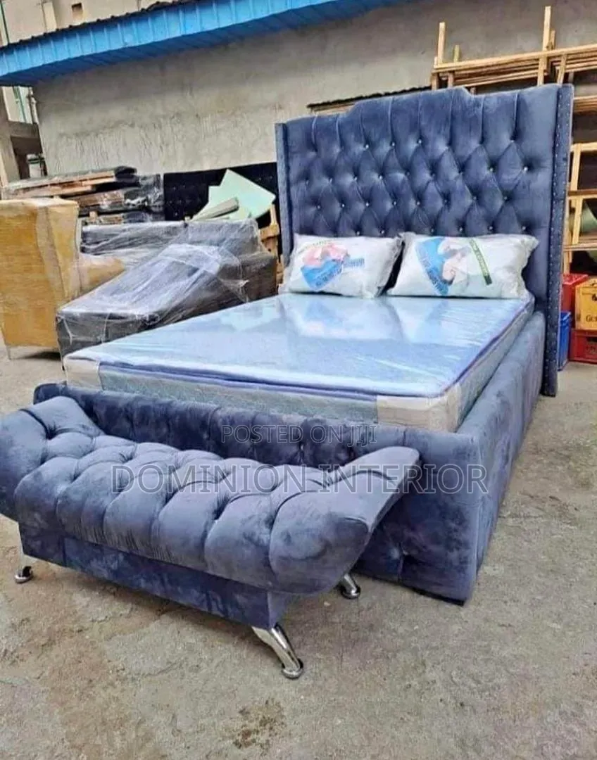 Luxury High Backrest Upholstery Padded Bedframe 4 1⁄2x6