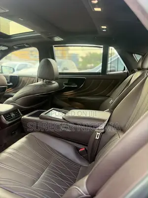 Lexus LS 2018