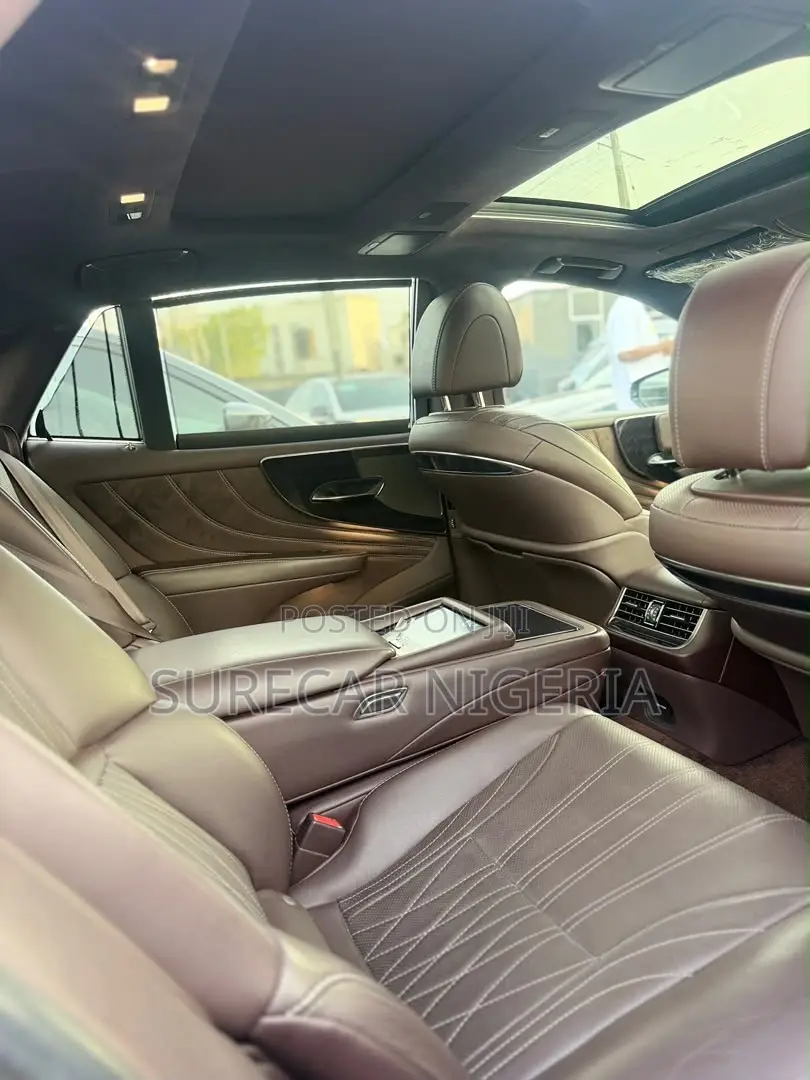 Lexus LS 2018
