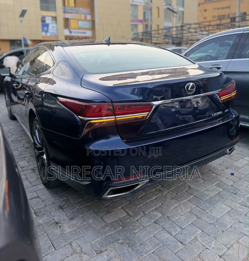 Lexus LS 2018