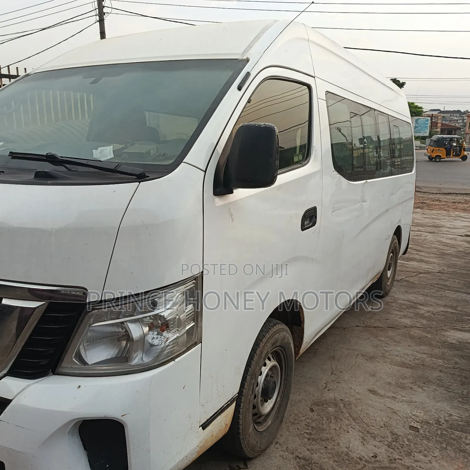 Nissan Caravan (Urvan) 2023 White