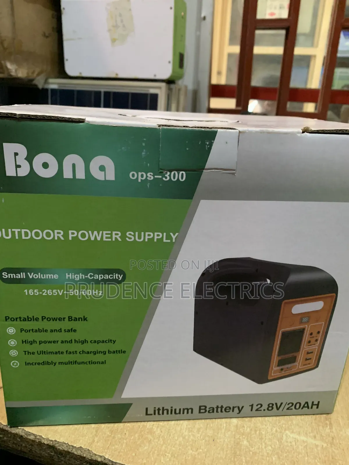12.8v Solar Generator/ Power Bank