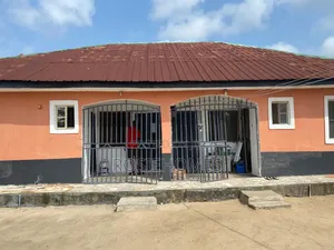 2bdrm Block of Flats in Abeda, Lakowe for rent