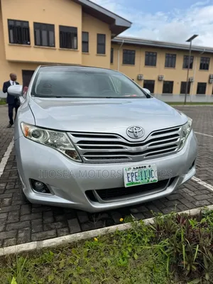 Toyota Venza 2011 Silver