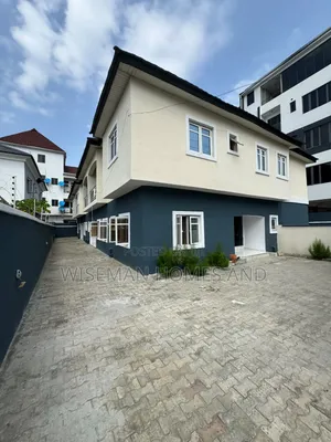 2bdrm Apartment in Ikate Lekki Eti-Osa for rent