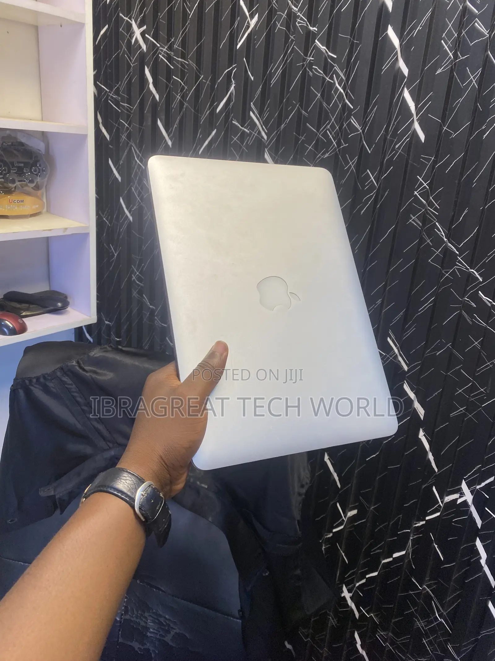 Laptop Apple MacBook Pro 2015 8GB Intel Core i5 SSD 256GB