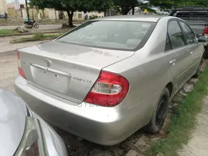 Toyota Camry 2004 Silver