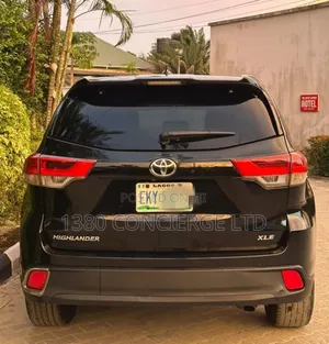 Toyota Highlander XLE V6 4x2 (3.5L 6cyl 6A) 2016 Black