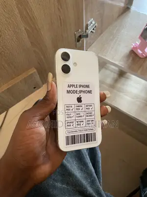 Apple iPhone 16 128 GB White