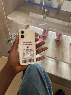Apple iPhone 16 128 GB White