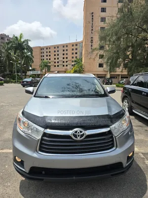 Toyota Highlander XLE V6 4x4 (3.5L 6cyl 6A) 2016 Silver